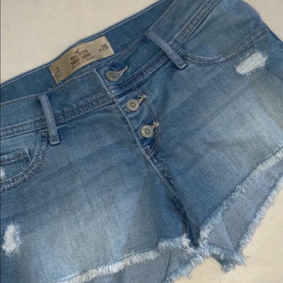 Low rise Hollister Jean Shorts - Picture 2 of 2